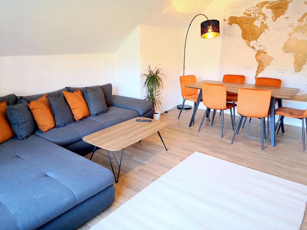 Family-Apartment Mit Balkon, Kueche, Parkplatz & Waschmaschine Offenburg Esterno foto